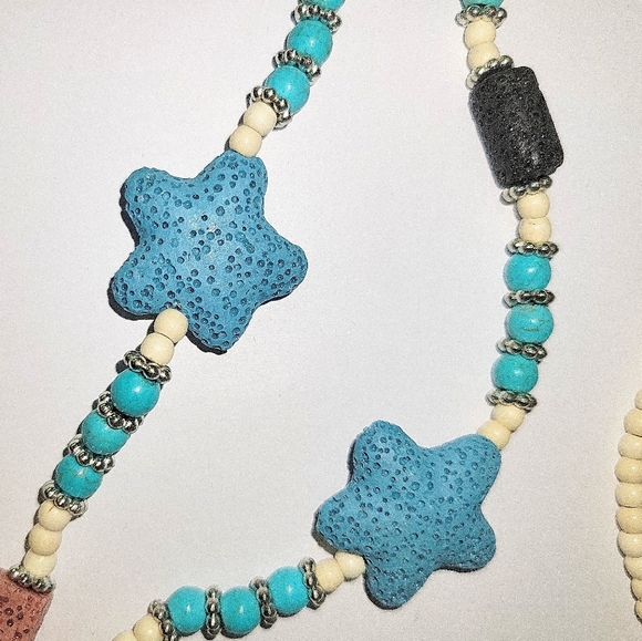 Starfish Lava/Howlite,Boho Statement Necklace,w/Yellow Pendant, Silvertone - Picture 2 of 9